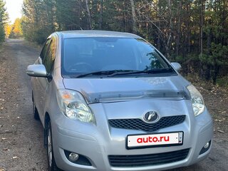 2008 Toyota Vitz II (XP90), серебристый, 600000 рублей, вид 3