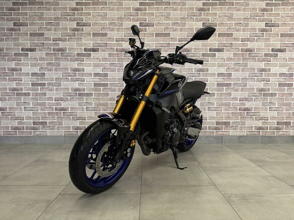 2023 Yamaha MT-09 (FZ-09), чёрный, 1182000 рублей - вид 1