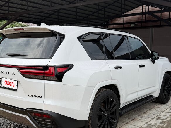 2022 Lexus LX 600 IV, белый, 13100000 рублей - вид 2