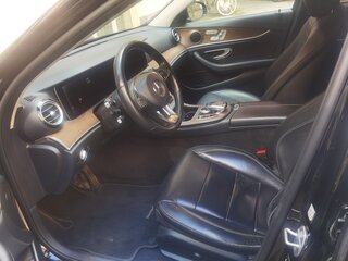 2017 Mercedes-Benz E-Класс 400 V (W213, S213, C238), чёрный, 3000000 рублей, вид 4