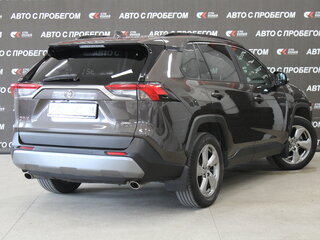2020 Toyota RAV4 V (XA50), коричневый, 3129000 рублей, вид 4