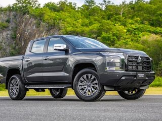 2026 Mitsubishi L200 VI, чёрный, 3767404 рублей, вид 3