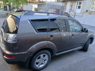 2012 Mitsubishi Outlander II Рестайлинг, коричневый, 999000 рублей, вид 4