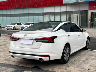 2023 Nissan Altima VI (L34) Рестайлинг, белый, 2000000 рублей, вид 5