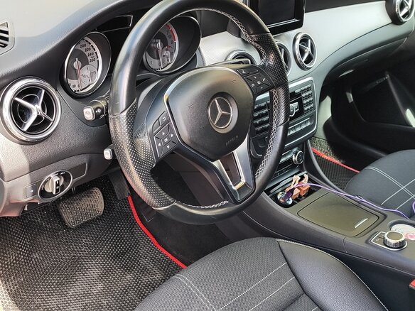 2014 Mercedes-Benz GLA 200 I (X156), фиолетовый, 2250000 рублей - вид 7