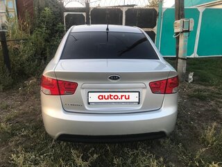 2009 Kia Cerato 5-speed II, серебристый, 870000 рублей, вид 2