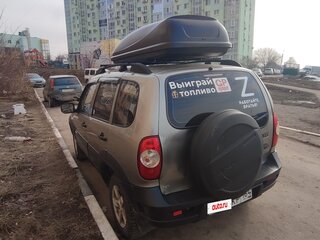 2011 Chevrolet Niva I Рестайлинг, серый, 410000 рублей, вид 3