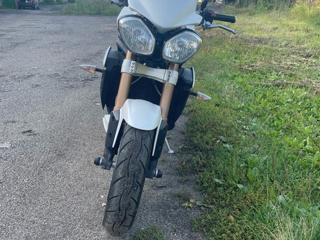 2013 Triumph Speed Triple, белый, 515000 рублей, вид 4