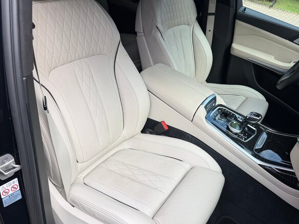 2021 BMW X7 40i I (G07), синий, 9100000 рублей - вид 17