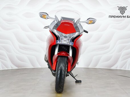 2010 Honda VFR 1200, красный, 850000 рублей, вид 4