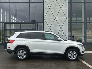 2018 Skoda Kodiaq I, белый, 2139000 рублей, вид 4