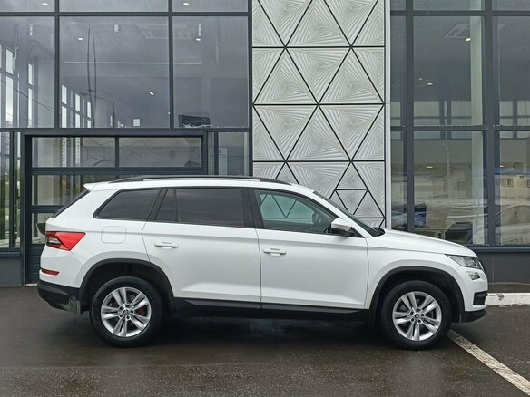 2018 Skoda Kodiaq I, белый, 1909000 рублей - вид 3