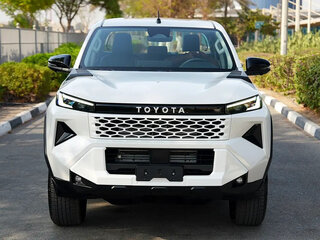 2026 Toyota Hilux IX, белый, 8000000 рублей, вид 2