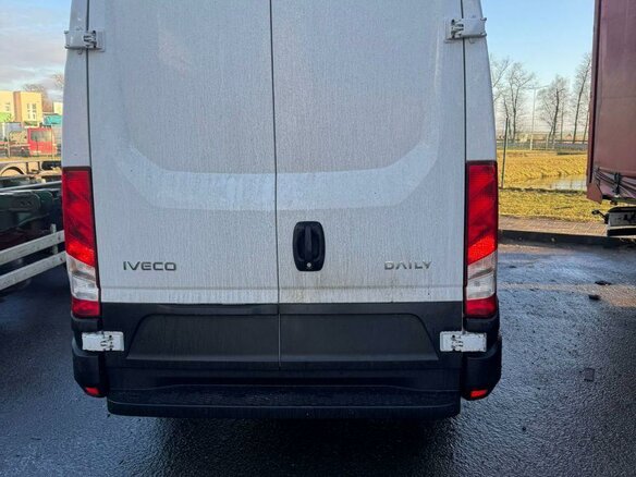 2025 Iveco Daily, белый, 7250000 рублей - вид 5