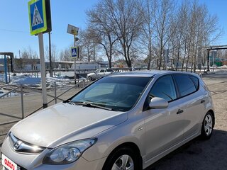 2010 Hyundai i30 I Рестайлинг, бежевый, 550000 рублей, вид 1