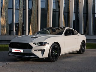 2019 Ford Mustang VI Рестайлинг, белый, 3790000 рублей, вид 2