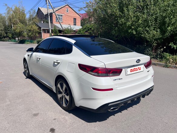 2018 Kia Optima IV Рестайлинг, белый, 1900000 рублей - вид 3