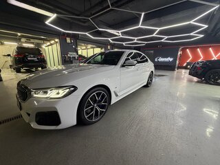2022 BMW 5 серии 530i xDrive VII (G30/G31/G38) Рестайлинг, белый, 6000000 рублей, вид 4