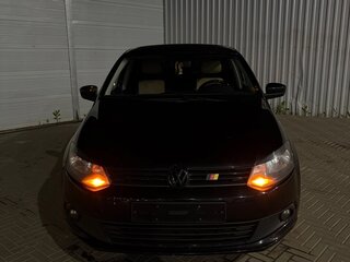 2013 Volkswagen Polo V, чёрный, 900000 рублей, вид 4