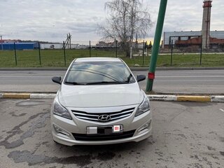 2015 Hyundai Solaris I Рестайлинг, бежевый, 880000 рублей, вид 2