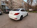 2015 Hyundai Solaris I Рестайлинг, белый, 660000 рублей - вид 3