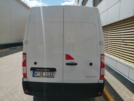 2024 Renault Master, белый, 5950000 рублей, вид 4