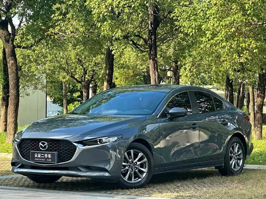 Открыть фотографии: Mazda 3 IV (BP)