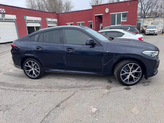 2022 BMW X6 40i III (G06), синий, 7750000 рублей, вид 3