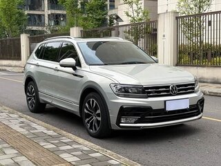 2021 Volkswagen Tiguan 380TSI L II (China Market), бежевый, 2400333 рублей, вид 1