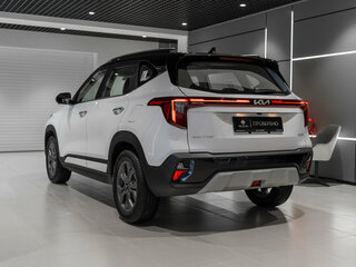 2025 Kia Seltos I Рестайлинг, белый, 2880000 рублей, вид 4