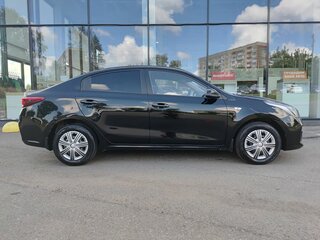 2017 Kia Rio IV, чёрный, 1280000 рублей, вид 4