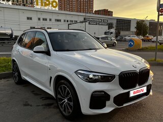 2019 BMW X5 25d IV (G05/G18), белый, 5500000 рублей, вид 2