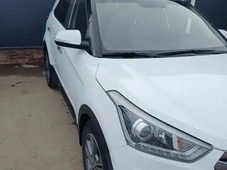 2017 Hyundai Creta I, белый, 1880000 рублей, вид 3