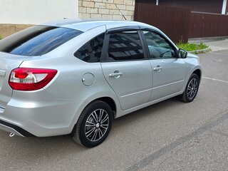 2023 Lada (ВАЗ) Granta I Рестайлинг, серебристый, 750000 рублей, вид 3