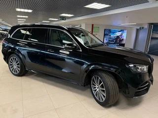 2021 Mercedes-Benz GLS 400 d II (X167), чёрный, 6000000 рублей, вид 4