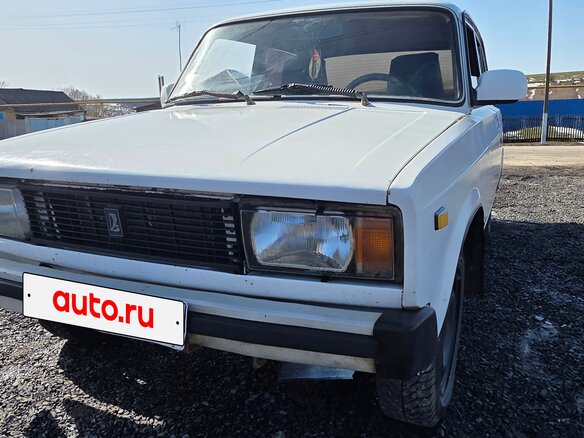 1997 Lada (ВАЗ) 2105, белый, 95000 рублей - вид 5