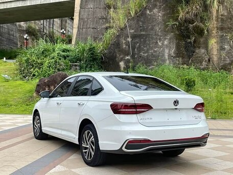 2023 Volkswagen Lavida III Рестайлинг, белый, 1490002 рублей, вид 5