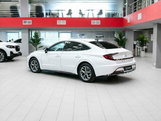 2020 Hyundai Sonata VIII (DN8), белый, 1890000 рублей, вид 4