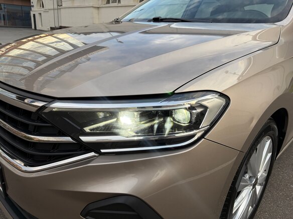 2021 Volkswagen Polo VI, бежевый - вид 8