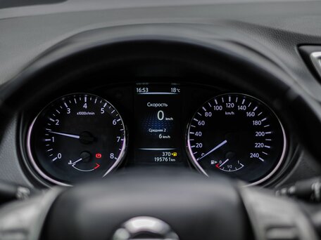 2017 Nissan Qashqai II, чёрный, 1350000 рублей, вид 5