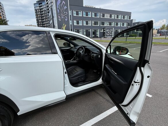 2020 Lexus NX 300 I Рестайлинг, белый, 4250000 рублей - вид 19