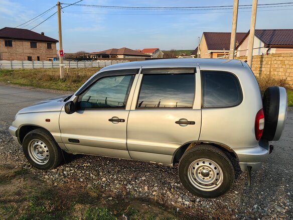 2008 Chevrolet Niva I, серебристый, 450000 рублей - вид 4
