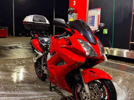 2001 Honda VFR 800, красный, 360000 рублей, вид 3
