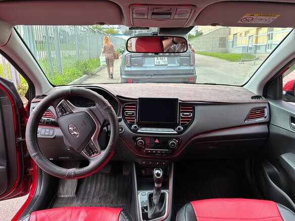 2021 Hyundai Solaris II Рестайлинг, красный, 1500000 рублей - вид 21
