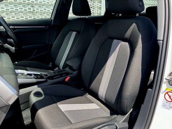 2022 Audi A3 30 TFSI IV (8Y), белый, 1499000 рублей - вид 11
