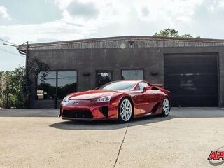2012 Lexus LFA, красный, 98000000 рублей, вид 1