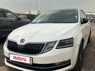 2017 Skoda Octavia III (A7) Рестайлинг, белый, 1550000 рублей, вид 2