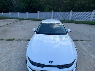 2021 Kia K5 III, жёлтый, 1699000 рублей, вид 3