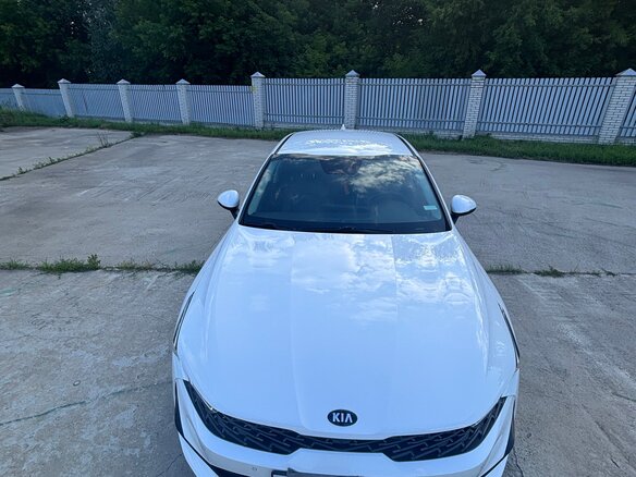 2021 Kia K5 III, жёлтый, 1799000 рублей - вид 3