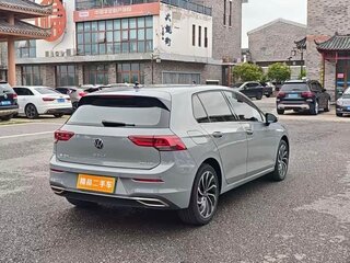 2023 Volkswagen Golf VIII, серый, 1760000 рублей, вид 5